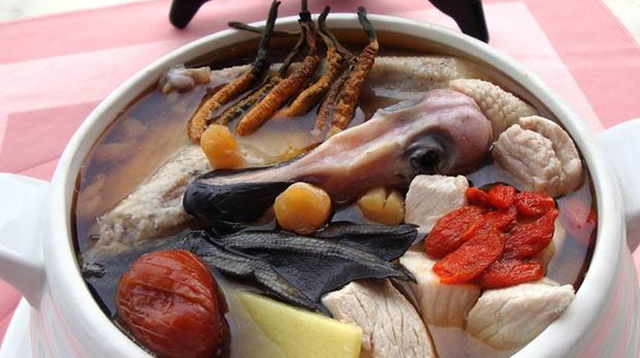 冬蟲夏草配什么煲湯好？營養(yǎng)美味的搭配指南